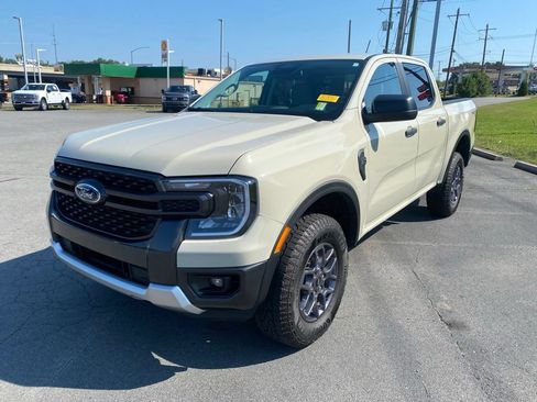Used 2025 Ford Ranger XLT w/ Equipment Group 301A High AWD/4WD image 3