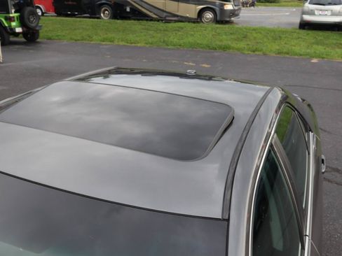 Used 2014 Toyota Camry SE w/ Leather Package FWD image 25