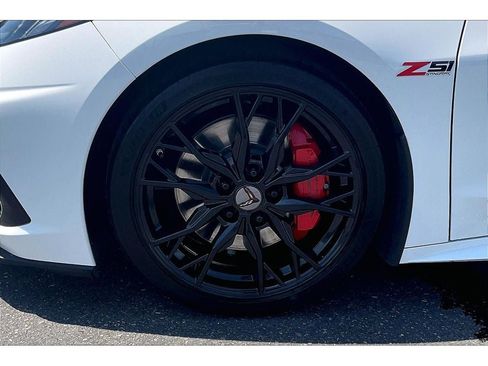 Used 2024 Chevrolet Corvette Stingray Preferred Cpe w/ Z51 Performance Package RWD image 8