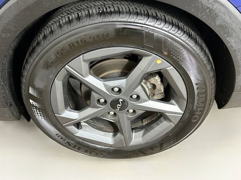 Used 2025 Kia K4 LXS image 11