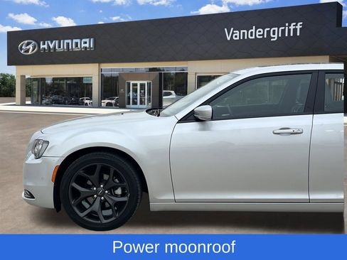 Used 2023 Chrysler 300 S image 7
