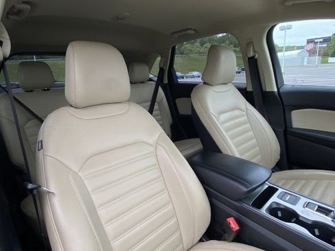 Used 2022 Ford Edge SEL image 21