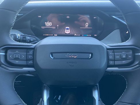 New 2026 Jeep Cherokee Laredo image 9