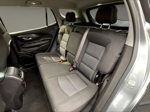 Used 2024 GMC Terrain SLE FWD image 25