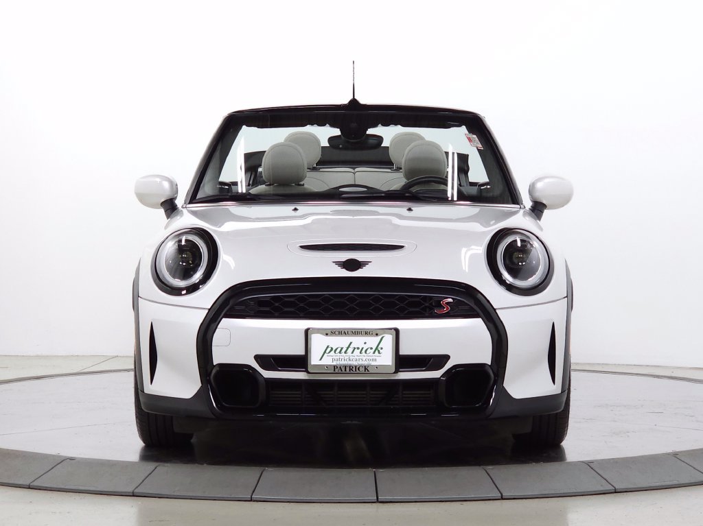 Used 2024 MINI Cooper S w/ Signature Upholstery Package FWD image 2
