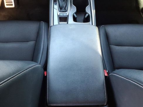 Used 2018 Honda Accord Sport image 16