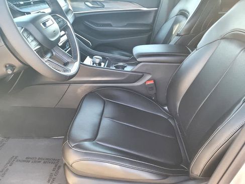 New 2026 Jeep Grand Cherokee Limited image 14