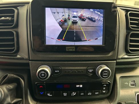Used 2023 RAM ProMaster 2500 FWD image 5