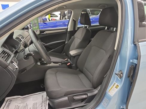 Used 2013 Volkswagen Passat 2.5 S FWD image 7