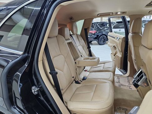 Used 2014 Porsche Cayenne S w/ Comfort Plus Package image 22