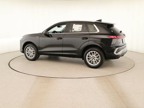 New 2026 Audi Q3 quattro 2.0T AWD/4WD image 3