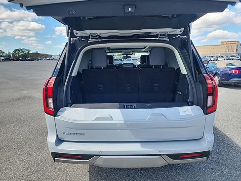 Used 2025 Ford Expedition Platinum image 7