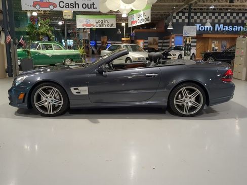 Used 2011 Mercedes-Benz SL 63 AMG image 4
