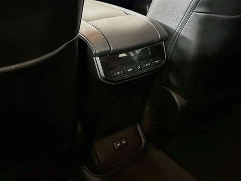 Certified 2026 Toyota Highlander XLE AWD/4WD image 36