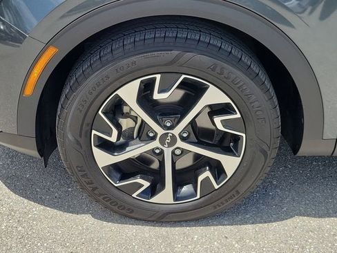 Certified 2024 Kia Sportage EX FWD image 5