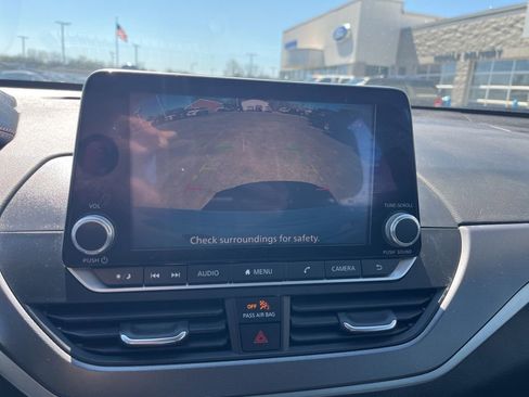 Used 2024 Nissan Altima 2.5 SR image 14