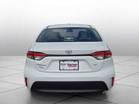 New 2026 Toyota Corolla LE FWD image 4