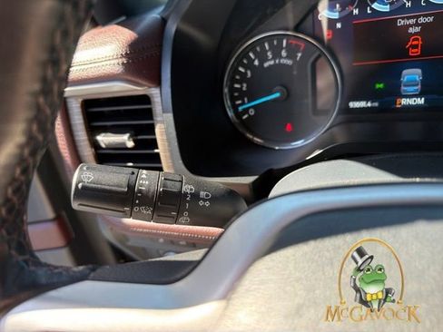 Used 2022 Ford Expedition Limited AWD/4WD image 15