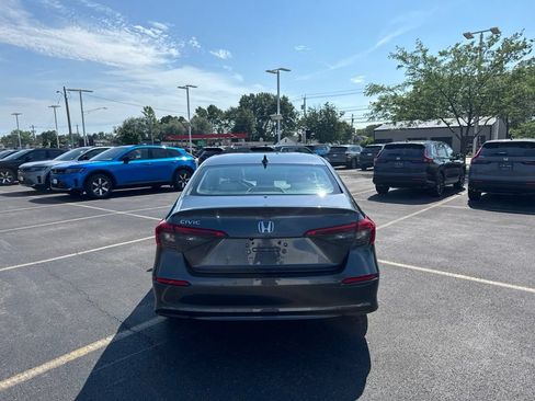 Certified 2023 Honda Civic EX image 6