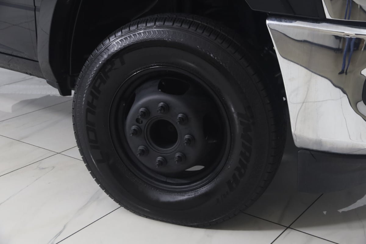 Used 2023 RAM 3500 Tradesman w/ Chrome Appearance Group AWD/4WD image 13