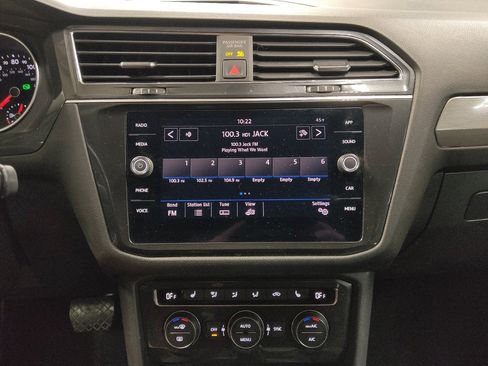 Used 2019 Volkswagen Tiguan SEL R-Line image 25
