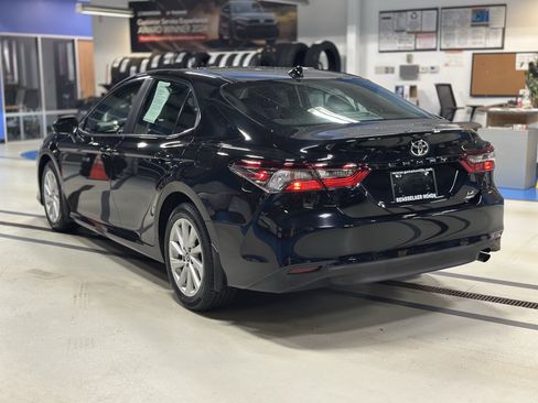 Used 2023 Toyota Camry LE image 6