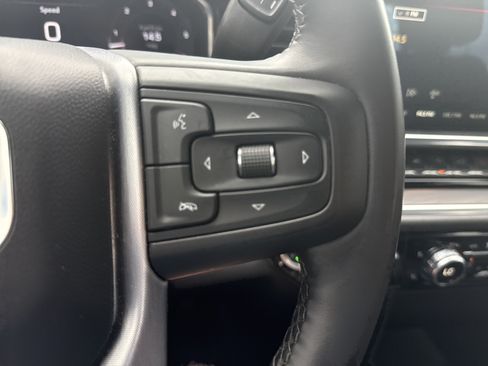 Used 2025 GMC Sierra 1500 SLT AWD/4WD image 21