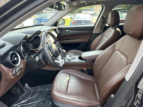 Used 2021 Alfa Romeo Stelvio Ti w/ Nero Edizione AWD/4WD image 16