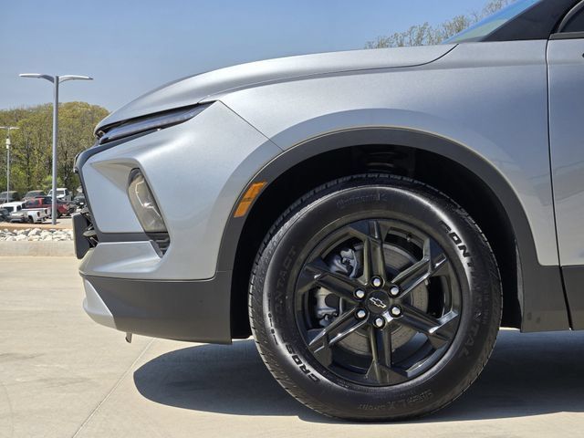 New 2025 Chevrolet Blazer LT w/ Convenience Package AWD/4WD image 7