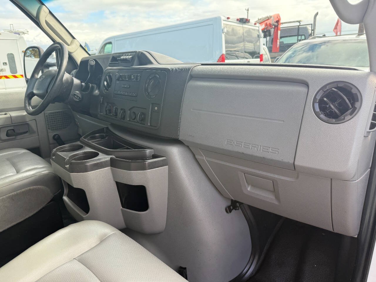 Used 2017 Ford E-350 and Econoline 350 Super Duty RWD image 46