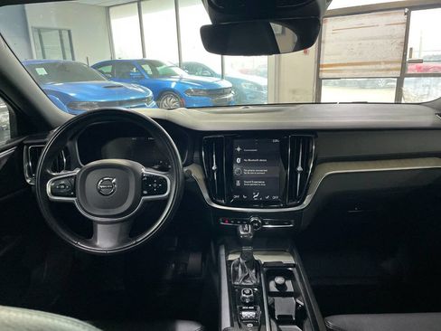 Used 2019 Volvo S60 T6 Inscription image 20