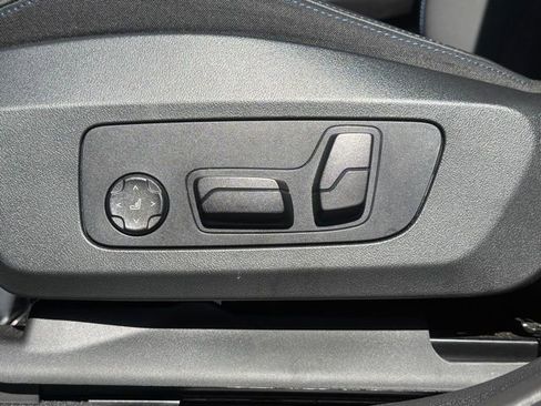 Certified 2025 BMW X2 xDrive28i w/ Premium Package image 10