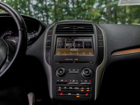 Used 2019 Lincoln MKC Select w/ Select Plus Package image 71