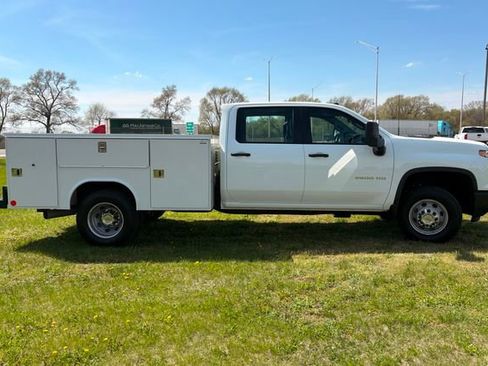 Used 2025 Chevrolet Silverado 3500 W/T AWD/4WD image 13