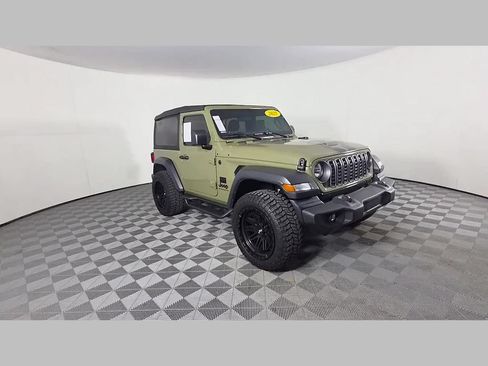 Used 2025 Jeep Wrangler Sport AWD/4WD image 34