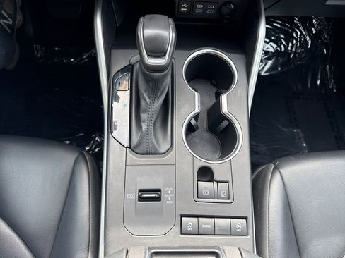 Used 2022 Toyota Highlander XLE image 22