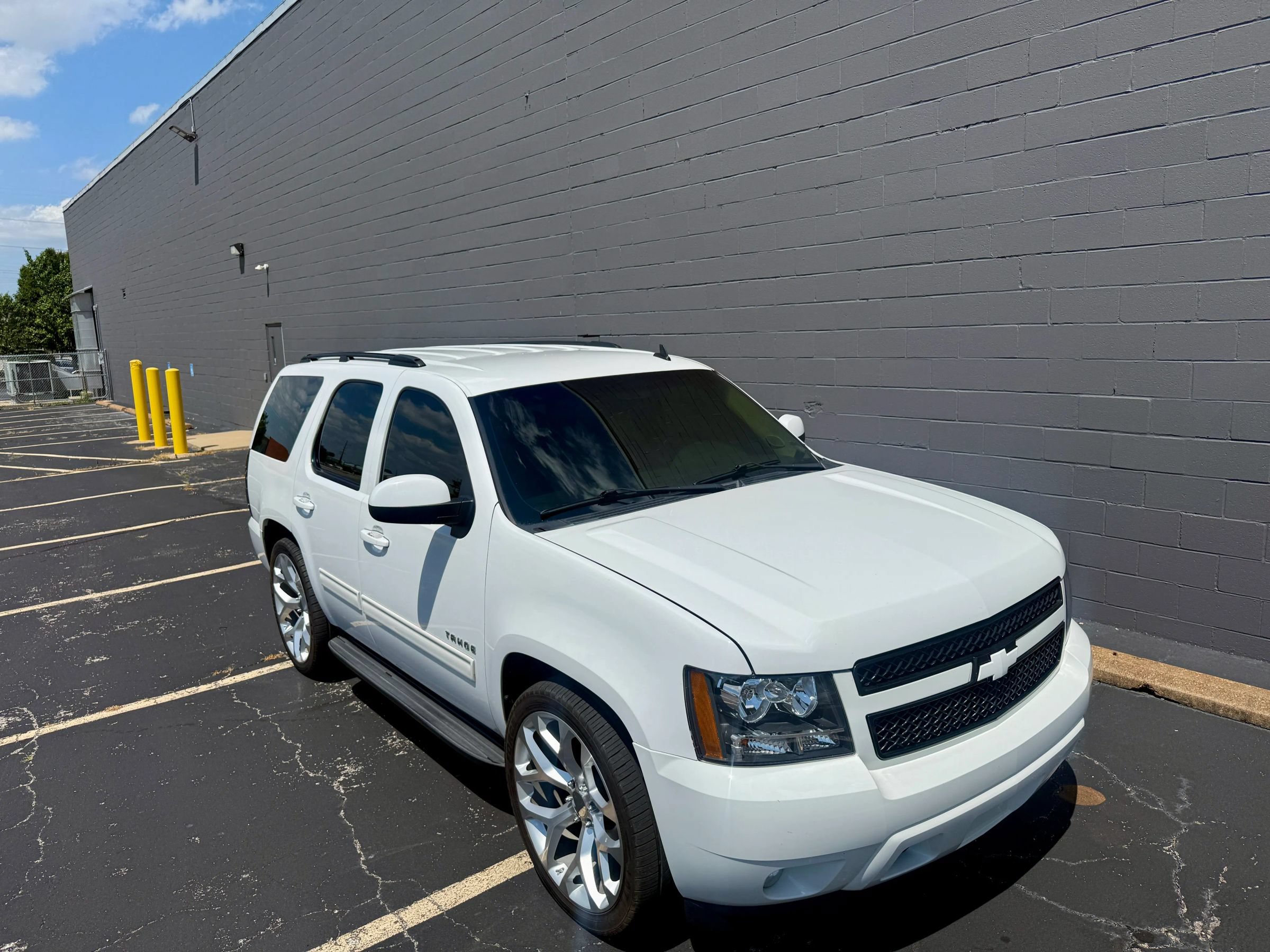 Used 2010 Chevrolet Tahoe LT AWD/4WD image 4