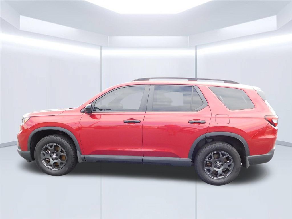 Used 2023 Honda Pilot TrailSport image 6