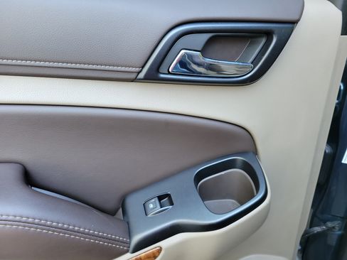 Used 2019 Chevrolet Tahoe Premier image 12