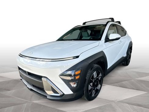 Used 2024 Hyundai Kona SEL FWD image 4