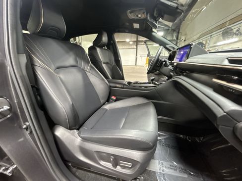 Used 2024 Toyota Crown Platinum image 29