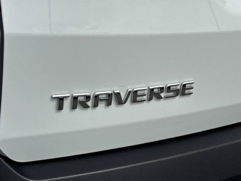 Used 2023 Chevrolet Traverse LT FWD image 29