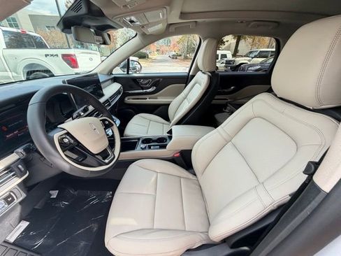 New 2026 Lincoln Corsair Premiere image 15