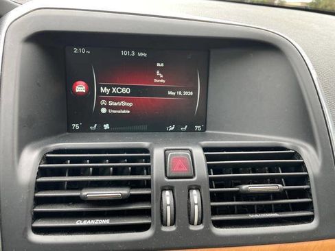 Used 2017 Volvo XC60 T6 Inscription w/ Climate Package AWD/4WD image 35