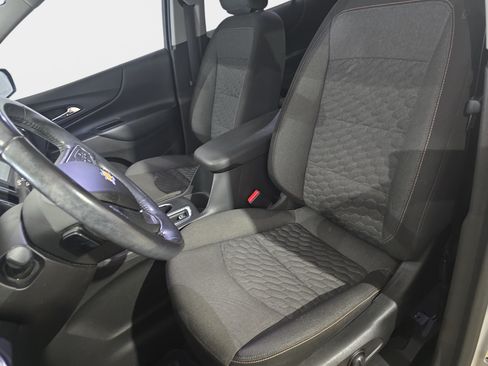 Used 2018 Chevrolet Equinox LT FWD image 12