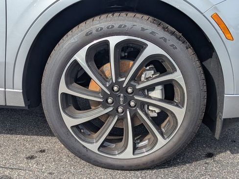 New 2026 Lincoln Nautilus Black Label image 10