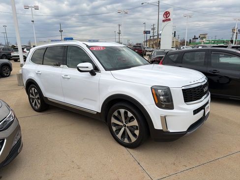 Used 2022 Kia Telluride EX w/ EX Premium Package image 1