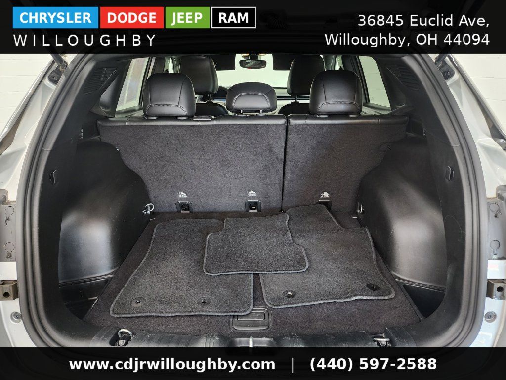 Used 2024 Jeep Compass Latitude AWD/4WD image 28