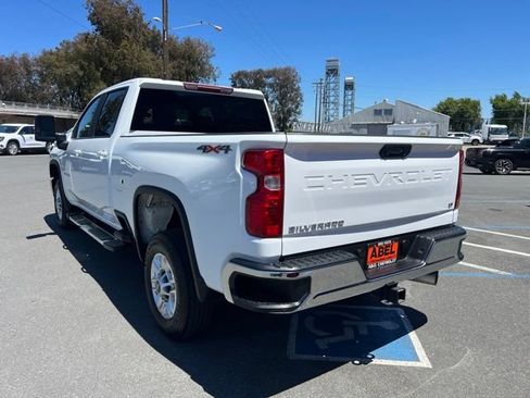 Used 2025 Chevrolet Silverado 2500 LT w/ Convenience Package AWD/4WD image 10