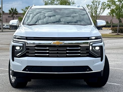 New 2026 Chevrolet Tahoe Premier w/ Sun And Tow Package AWD/4WD image 2